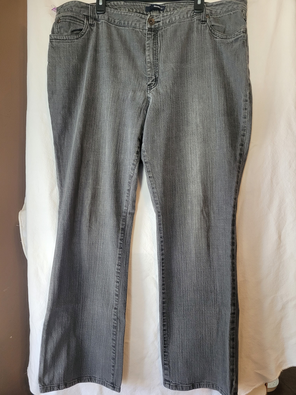 Women’s Tall Grey Straight-Leg Jeans